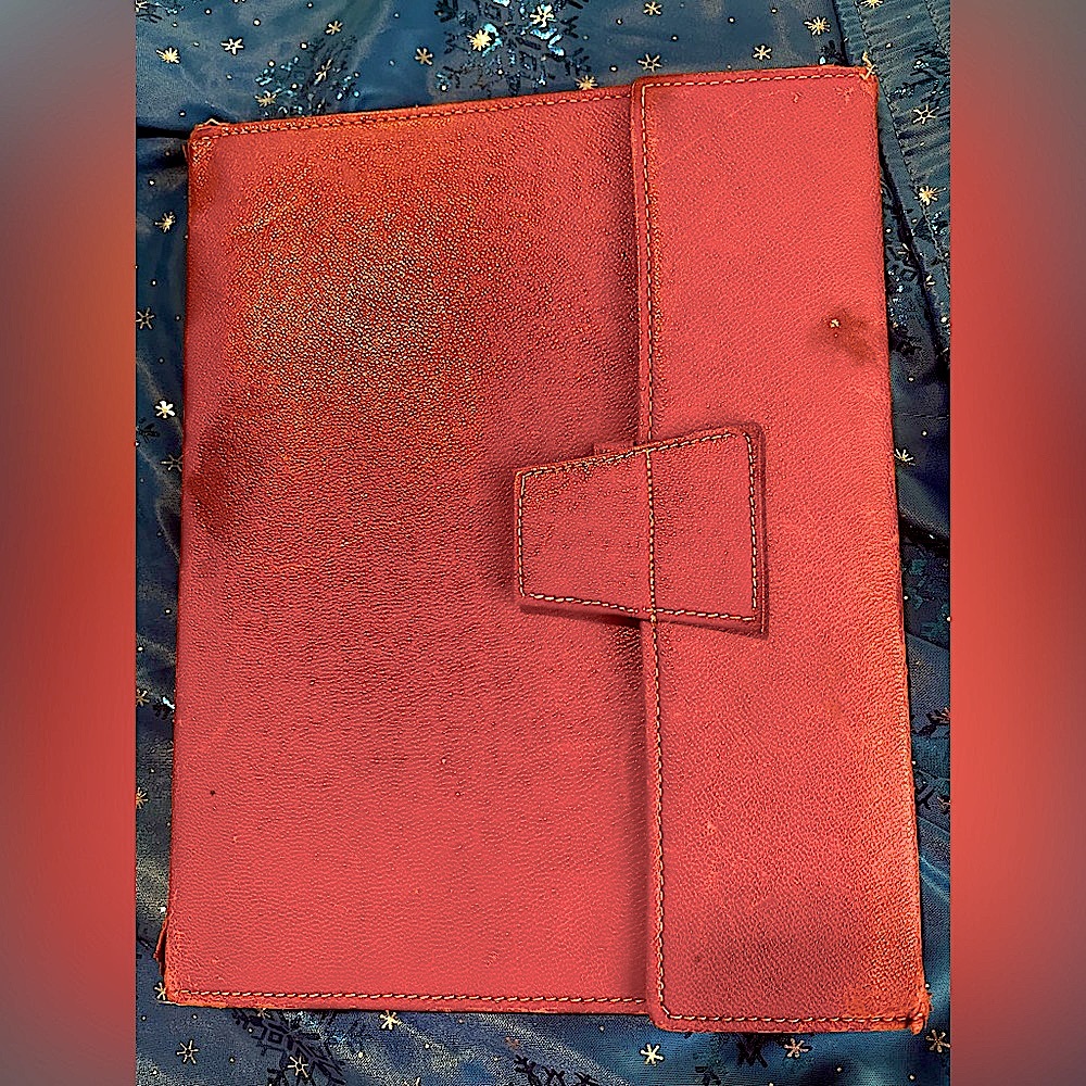- Antique photo album/billfold leather lined with moiré taffeta European unisex